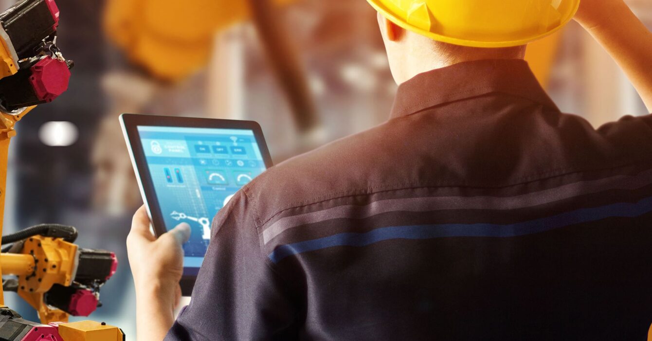 engineer-check-control-welding-robotics-automatic-arms-machine engineer-check-control-welding-robotics-automatic-arms-machine